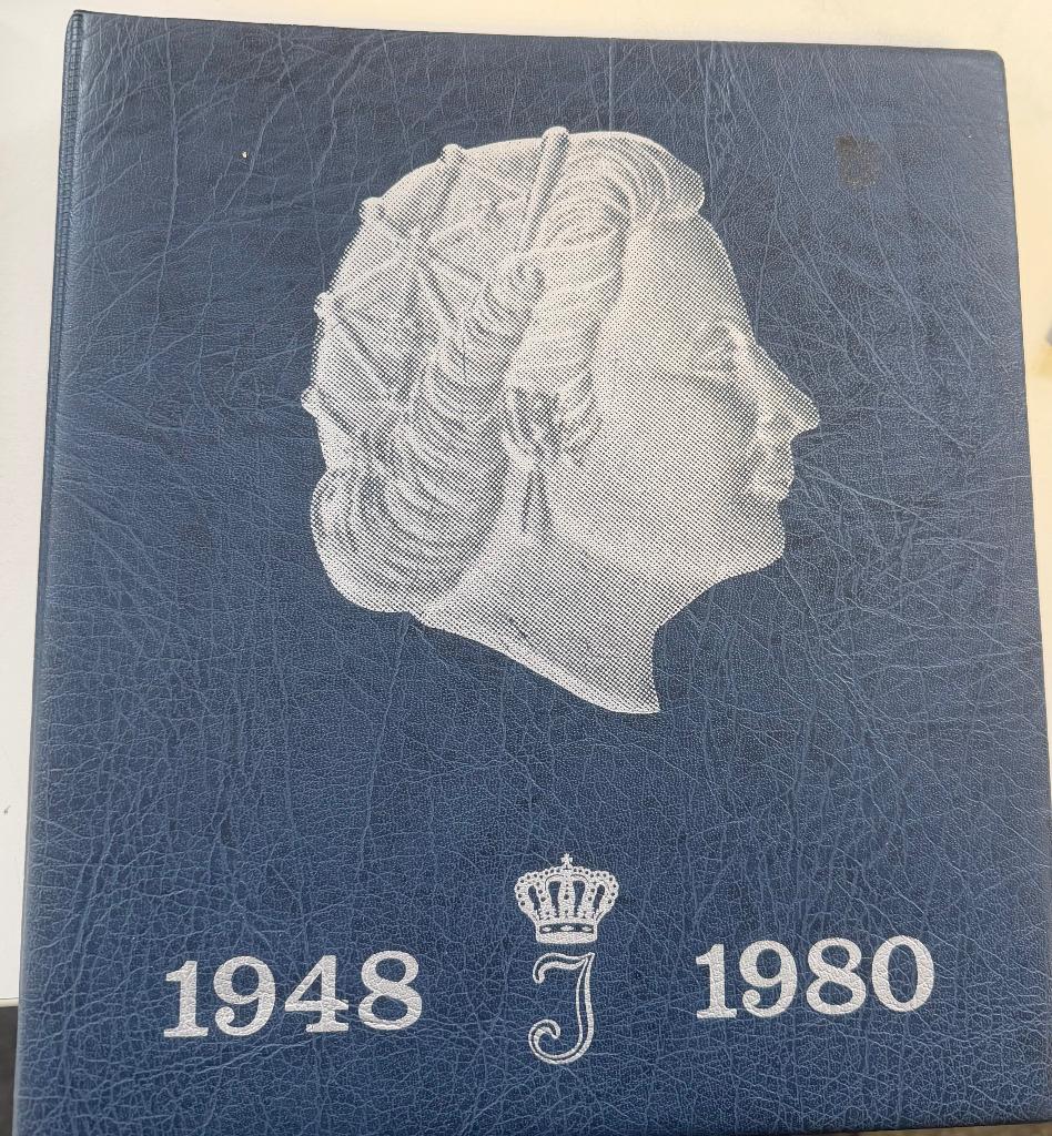 Album Juliana 1948 - 1980 compl. incl. zilveren munten, Postzegels en Munten, Munten | Nederland, Setje, Koningin Juliana, Ophalen