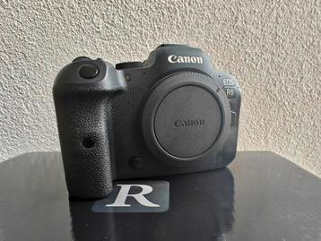 Canon Eos R6 plus battery grip en extra batterijen  beschikbaar voor biedingen