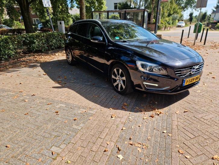 Volvo V60 D6 Plug-in Hybrid Nieuwe APK & Grote Beurt!, Auto's, Volvo, Particulier, V60, 4x4, ABS, Achteruitrijcamera, Adaptieve lichten