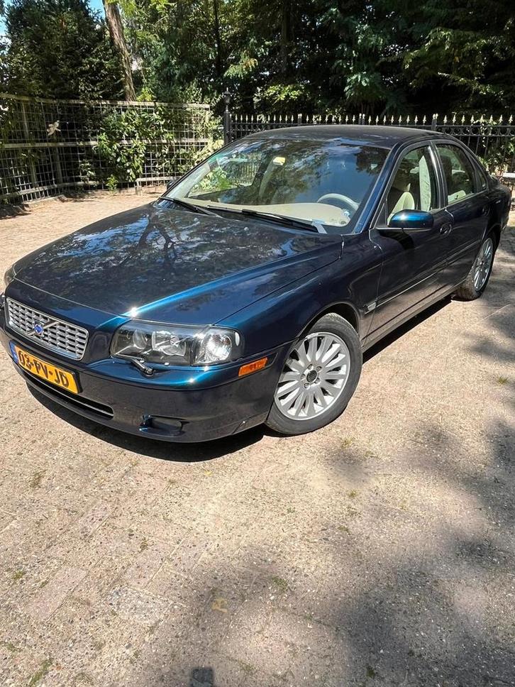 Volvo S80 2.4 D5 AUT 2005 Blauw, Auto's, Volvo, S80, Diesel, E, Sedan, Automaat, Origineel Nederlands, Blauw, Beige, Leder, Voorwielaandrijving