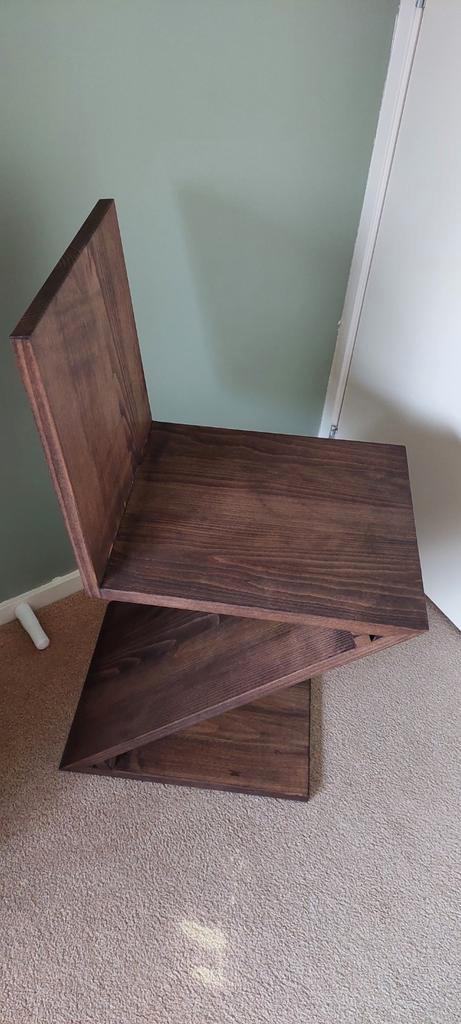 Handgemaakte Zigzag Stoel van Rietveld replica Nieuw, Antiek en Kunst, Antiek | Meubels | Stoelen en Banken, Ophalen