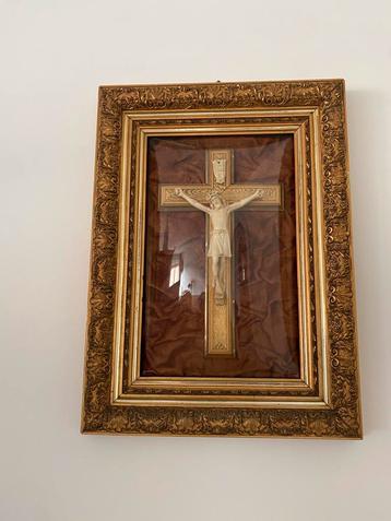 Antiek Kruisbeeld in Lijst beschikbaar voor biedingen