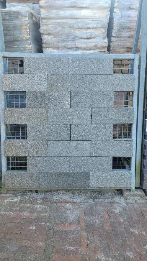 Graniet tegels grey gevlamd en geborsteld, Tuin en Terras, Tegels en Klinkers, Gebruikt, Terrastegels, Natuursteen, 10 m² of meer