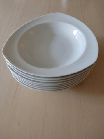 Thomas vario 8 diepe borden wit porselein  beschikbaar voor biedingen