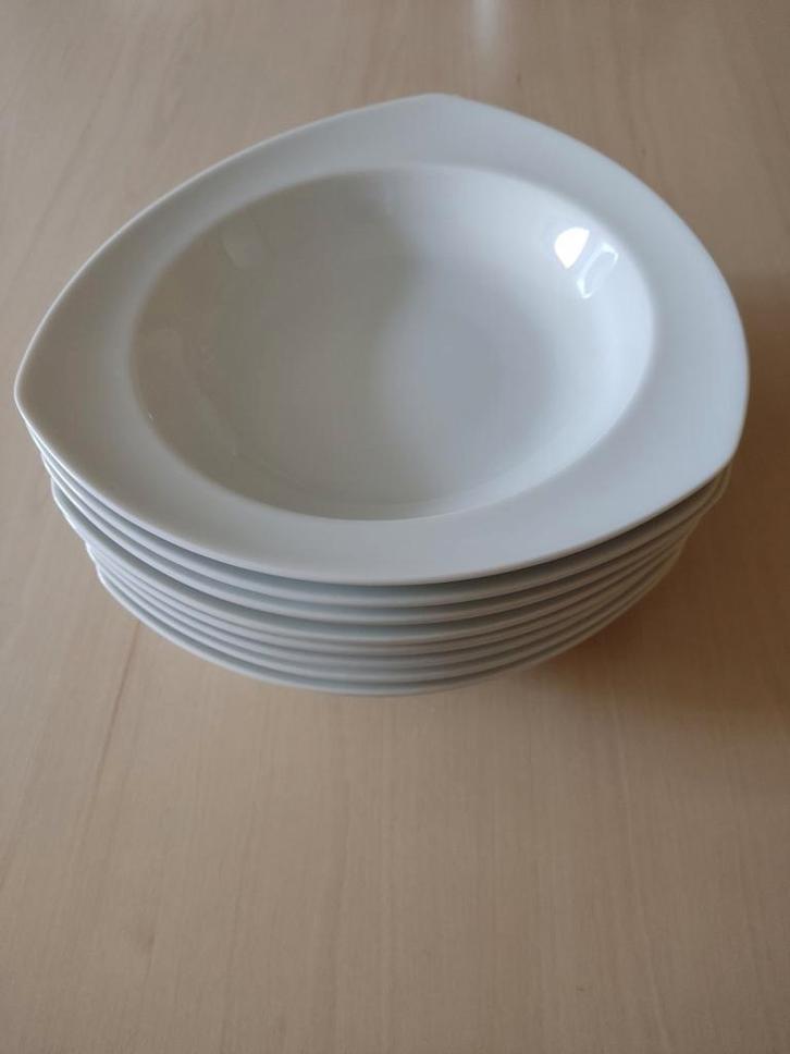 Thomas vario 8 diepe borden wit porselein, Huis en Inrichting, Keuken | Tupperware, Zo goed als nieuw, Overige typen, Wit, Ophalen