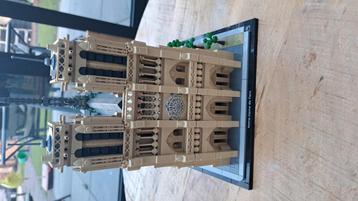Lego 21061 Notre Dame te koop of ruil beschikbaar voor biedingen
