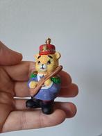 Kerstornament beer van porselein als soldaat 4.5x3.5x7cm, Verzamelen, Dierenverzamelingen, Ophalen of Verzenden, Zo goed als nieuw