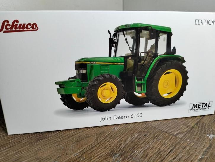 Te koop Schuco John Deere 6100., Hobby en Vrije tijd, Modelauto's | 1:32, Nieuw, Tractor of Landbouw, Schuco, Ophalen of Verzenden