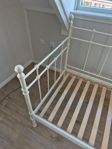 IKEA Hemnes Bedframe - Wit/Crème - Staal - afbeelding 7