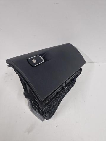 Dashboard Kastje Handschoenen kastje Bmw f31 beschikbaar voor biedingen