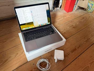 MacBook pro m1 nette staat met garantie beschikbaar voor biedingen