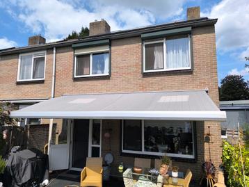 Electrische zonnescherm  beschikbaar voor biedingen