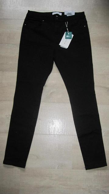 Only Carmakoma zwarte broek maat 44 - 30L * nieuw *. beschikbaar voor biedingen
