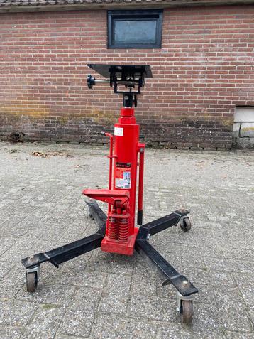 Versnellingsbak krik hydraulisch beschikbaar voor biedingen