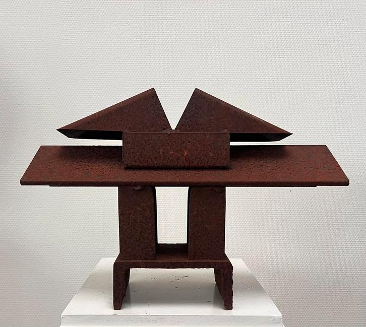 Theo Niermeijer, prachtig ijzeren sculptuur met mooie balans, Antiek en Kunst, Kunst | Beelden en Houtsnijwerken, Ophalen