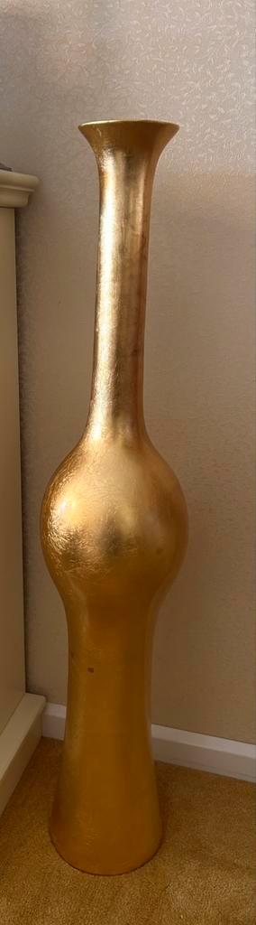 Vaas Bella goud lang slank model (h 109cm) beschikbaar voor biedingen