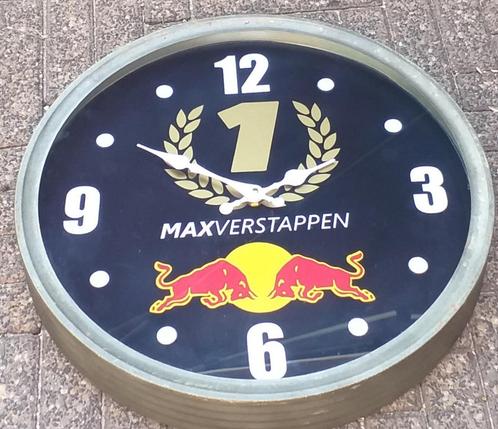 Red Bull Racing / Max wandklok., Huis en Inrichting, Woonaccessoires | Klokken, Zo goed als nieuw, Wandklok, Analoog, Ophalen of Verzenden