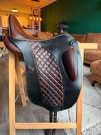 Maxflex Carlos Carneiro Dressuurzadel – 17,5 inch, Dieren en Toebehoren, Paarden en Pony's | Zadels, Ophalen, Zo goed als nieuw