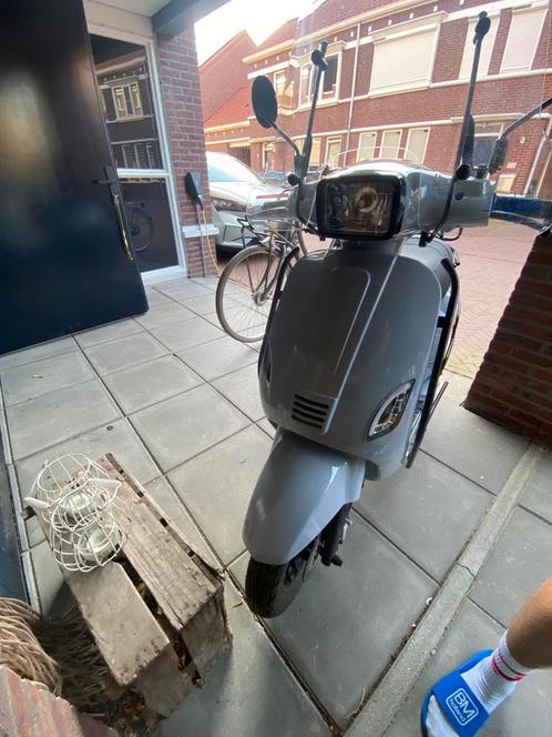 La souris sourini rs blauw kenteken, Fietsen en Brommers, Snorfietsen en Snorscooters, Gebruikt, Overige merken, Benzine, Ophalen