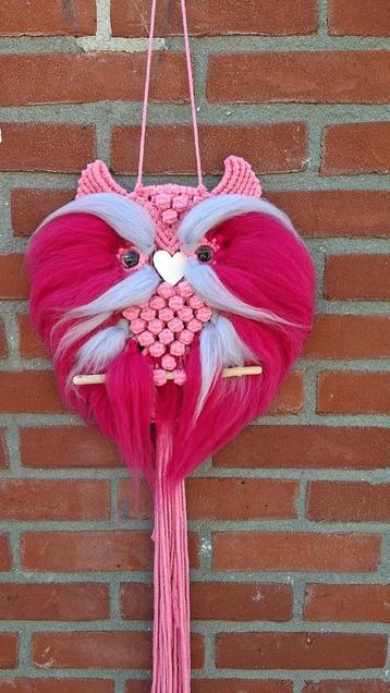 Roze Uil Wanddecoratie - Handgemaakt 40cm beschikbaar voor biedingen