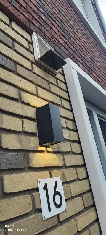Buitenverlichting zwart 2 stuks beschikbaar voor biedingen