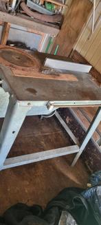 Zaagtafel 220volt bouw of brandhout zagen, Doe-het-zelf en Verbouw, Gereedschap | Zaagmachines, Ophalen, Gebruikt, Cirkelzaag