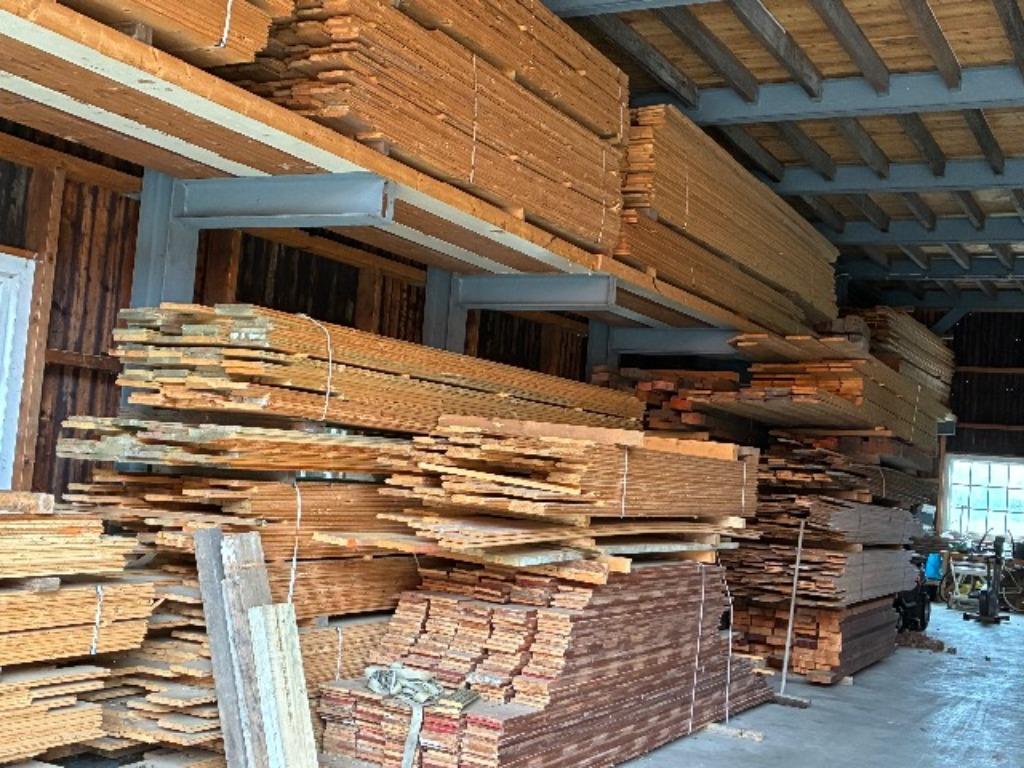 Grote voorraad gebruikte grenen planken - hergebruikt hout, Binnenhuisarchitectuur