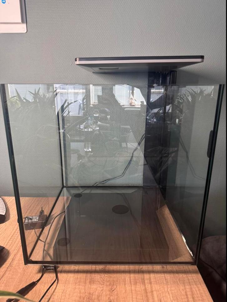 Aquarium met verlichting en filter, Dieren en Toebehoren, Vissen | Aquaria en Toebehoren, Gebruikt, Leeg aquarium, Ophalen of Verzenden