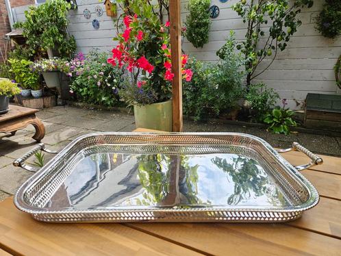 Verzilverd groot vintage dienblad, Brian Highland Sheffield, Huis en Inrichting, Woonaccessoires | Dienbladen, Gebruikt, Metaal