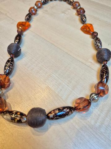 ketting beschikbaar voor biedingen