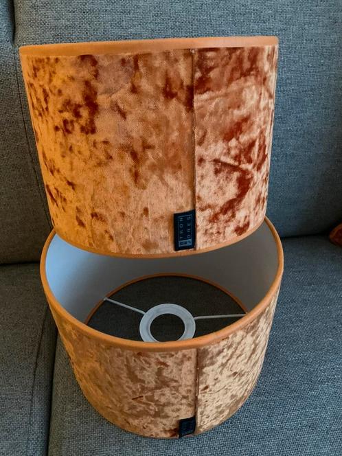 Lampenkappen te koop aangeboden met kussens, Huis en Inrichting, Lampen | Lampenkappen, Zo goed als nieuw, Minder dan 25 cm, Rond
