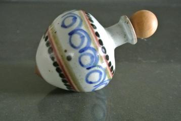 decoratieve tol van keramiek / aardewerk beschikbaar voor biedingen