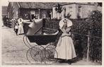 670Q Zuid-Beveland, klederdracht, kinderwagen, Ophalen of Verzenden, 1920 tot 1940, Gelopen, Zeeland