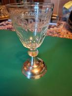 Antiek  glas met zilveren voet, Ophalen of Verzenden