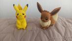 2 Pokémon popjes of pakje kaarten, Ophalen of Verzenden, Overige figuren, Zo goed als nieuw, Beeldje of Figuurtje