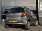 Toyota Yaris 1.0 VVT-i Idols APK 03/26, Auto's, Toyota, Voorwielaandrijving, Stof, Gebruikt, Zwart