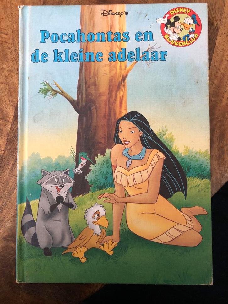 Pocahontas en de kleine adelaar - Disney Boekenclub, Boeken, Kinderboeken | Jeugd | onder 10 jaar, Gelezen, Sprookjes, Ophalen of Verzenden