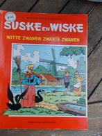 Suske en wiske - witte zwanen zwarte zwanen - stripboek, Gelezen, Ophalen of Verzenden, Eén stripboek