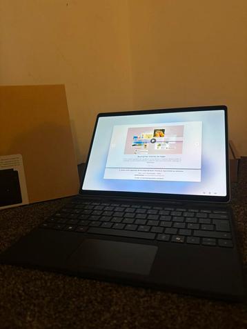 Microsoft Surface Pro laptop i7 beschikbaar voor biedingen