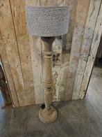 vloerlamp,staande lamp ``WOONWINKEL RUSTIEK``, Huis en Inrichting, Lampen | Vloerlampen, Ophalen of Verzenden, Nieuw, Hout, 100 tot 150 cm