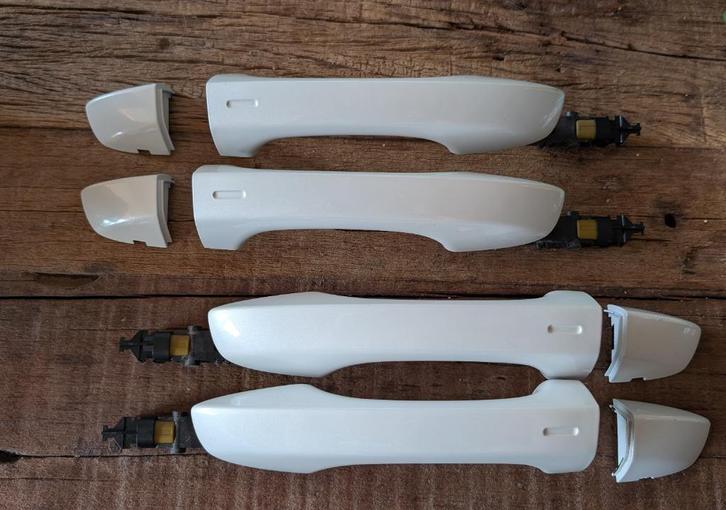 VW Passat B8 set deurgrepen kessy keyless oryx wit parelmoer, Auto-onderdelen, Carrosserie en Plaatwerk, Deur, Volkswagen, Voor