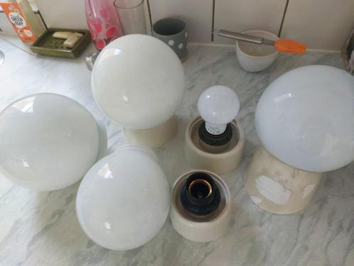 Plafond/wandlampen 4 stuks met glazen bol, Huis en Inrichting, Lampen | Plafondlampen, Gebruikt, Glas, Ophalen