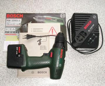 Bosch 12 V~1,4Ah Boormachine + Bosch AL 1450 DV Snellaadapp. beschikbaar voor biedingen