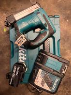 Makita Niettacker DST221, Doe-het-zelf en Verbouw, Gereedschap | Handgereedschap, Ophalen of Verzenden, Gebruikt