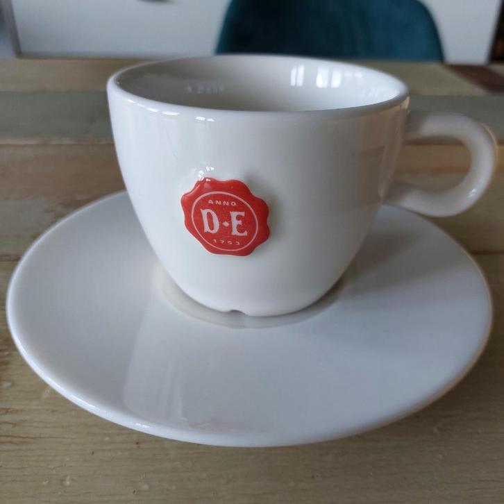 6 brede kop en schotels van Douwe Egberts, NIEUW, Huis en Inrichting, Keuken | Servies, Nieuw, Kop(pen) en/of Schotel(s), Overige stijlen