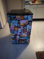 Kleine Koelkast met Stickers, Witgoed en Apparatuur, Koelkasten en IJskasten, Ophalen, Minder dan 85 cm, Minder dan 75 liter, Energieklasse A of zuiniger