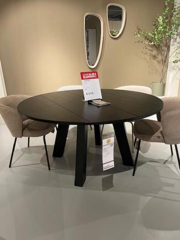 Te koop: Trendhopper Eetkamertafel  beschikbaar voor biedingen
