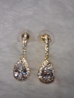 Swarovski look oorbellen feestdagen kerst, Sieraden, Tassen en Uiterlijk, Oorbellen, Ophalen of Verzenden, Nieuw, Goud, Overige materialen