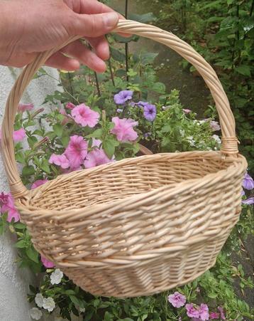 Bruiloft mand rieten strooimand bloemenkind bruidsmeisje  beschikbaar voor biedingen