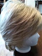 PRACHTIGE PRUIK,{SYNTHETISCH}BIJNA NIET GEDRAGEN.MERK NORIKO, Ophalen of Verzenden, Zo goed als nieuw, Pruik of Haarverlenging